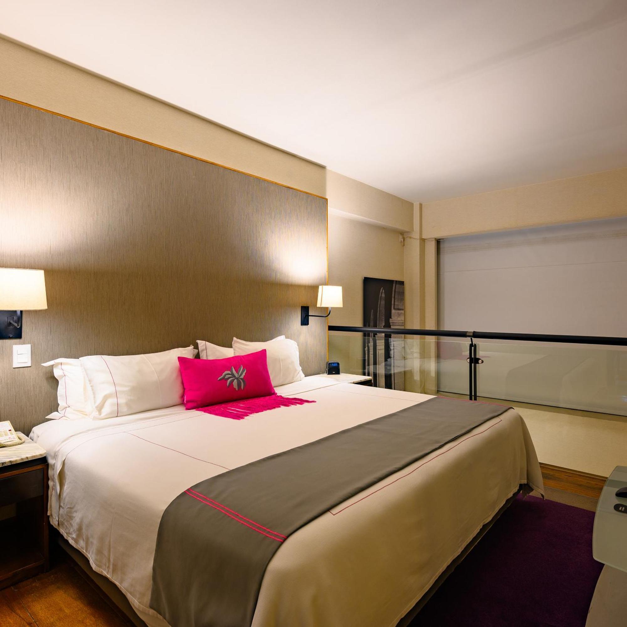 Las Suites Campos Eliseos Mexiko-Stadt Exterior foto