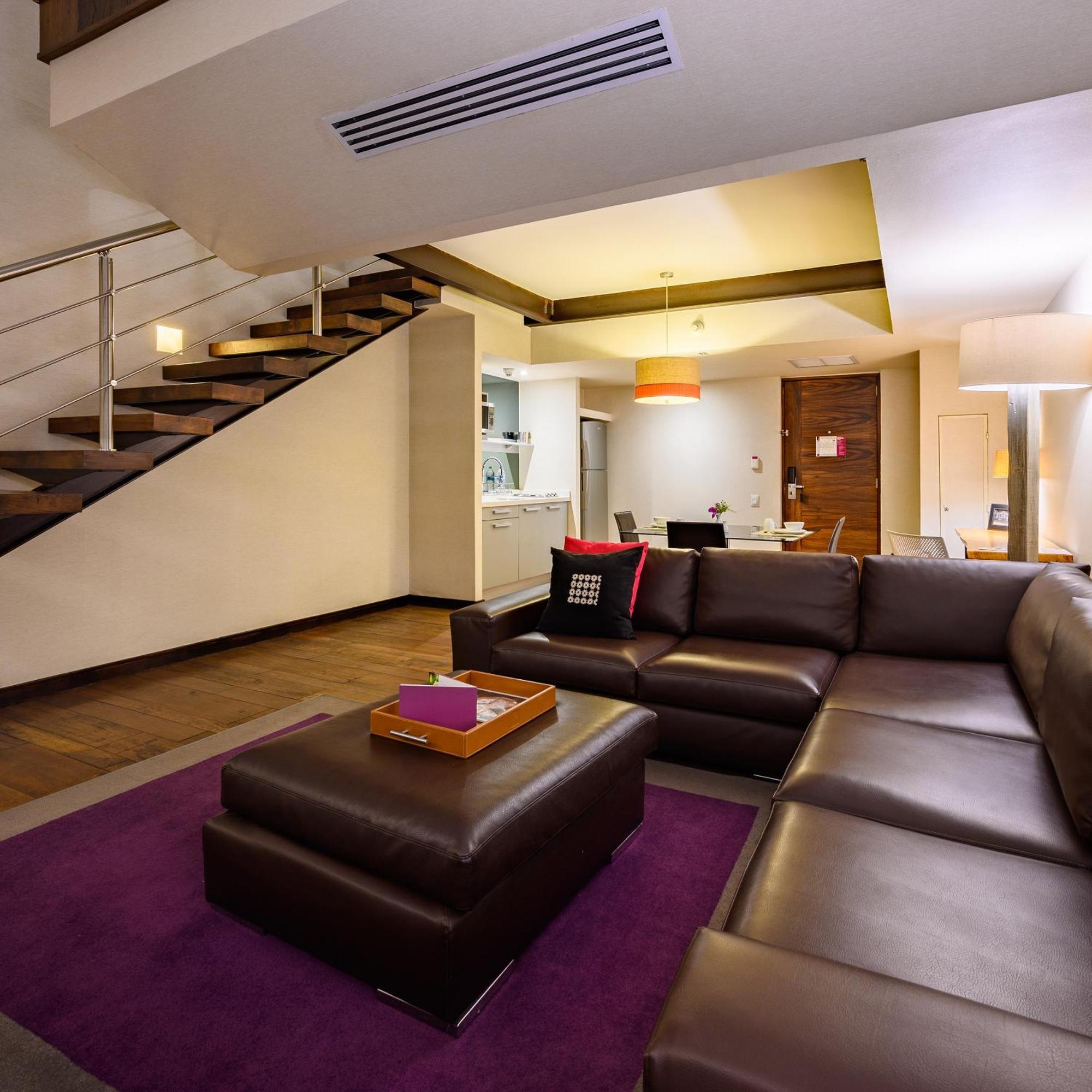 Las Suites Campos Eliseos Mexiko-Stadt Exterior foto