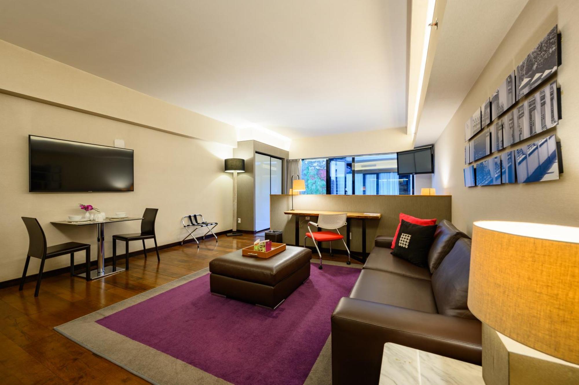 Las Suites Campos Eliseos Mexiko-Stadt Exterior foto