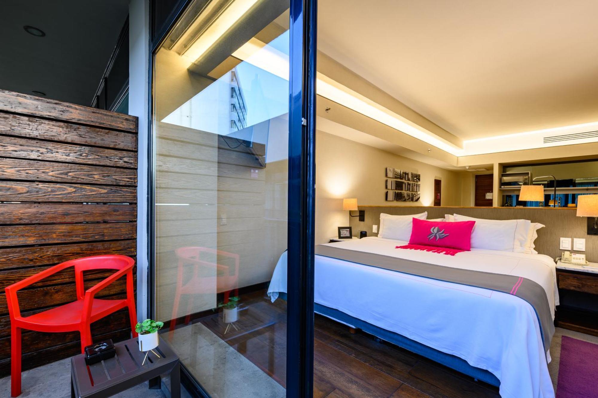 Las Suites Campos Eliseos Mexiko-Stadt Exterior foto