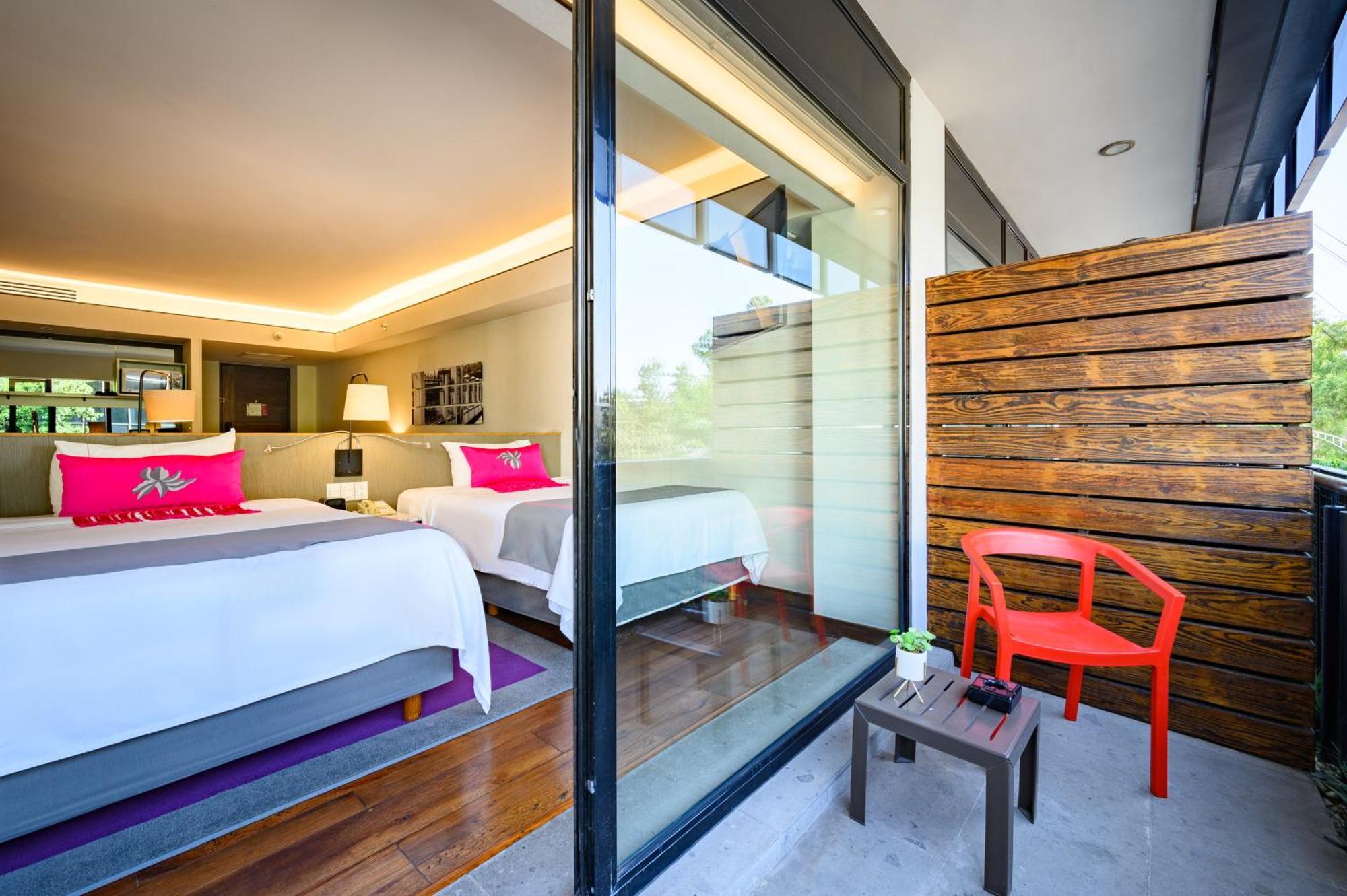 Las Suites Campos Eliseos Mexiko-Stadt Exterior foto