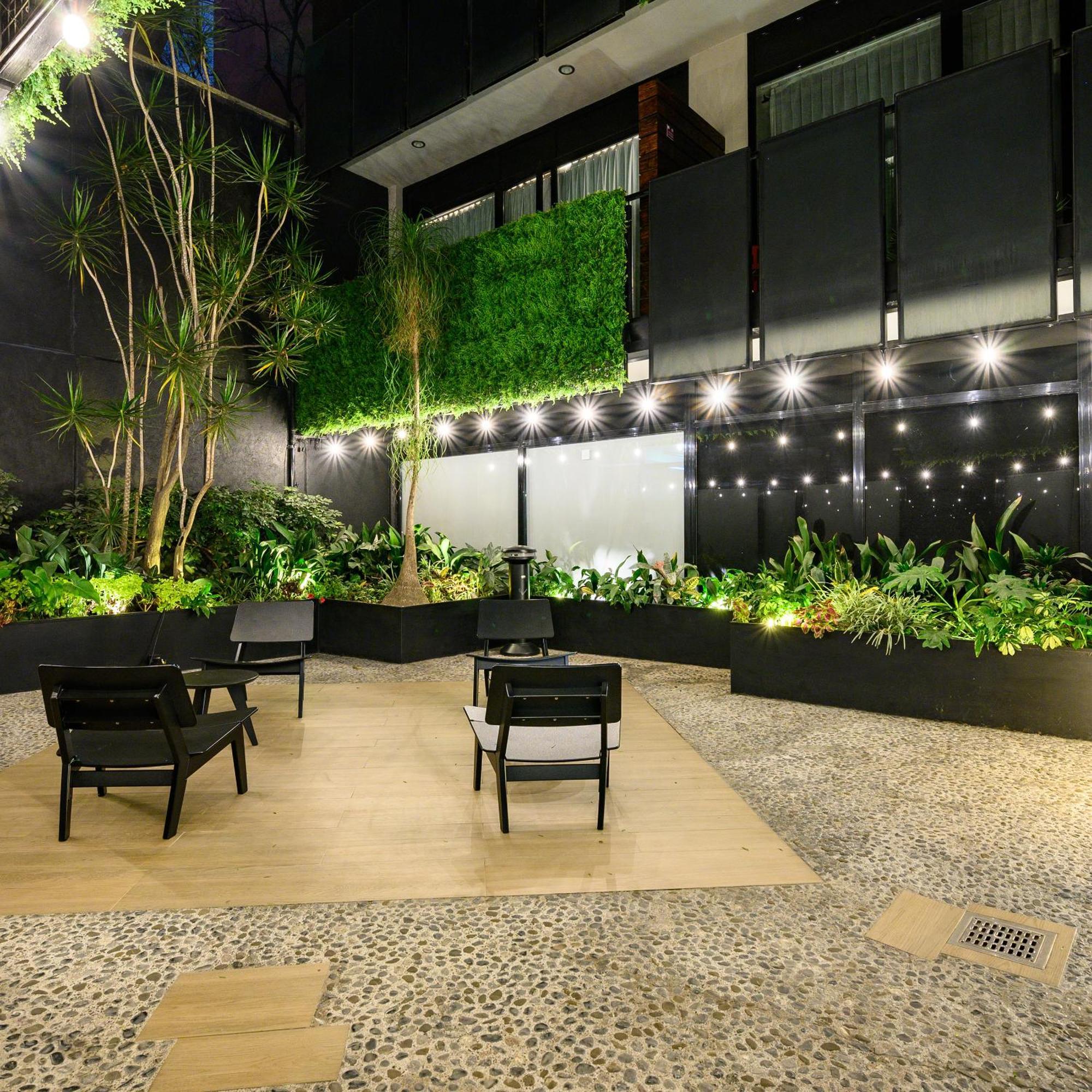 Las Suites Campos Eliseos Mexiko-Stadt Exterior foto